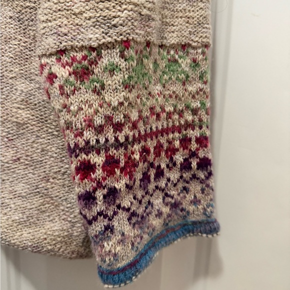 Pilcro Women's Beige Sweater with Multicolor Sleeves - Picture 3 of 7